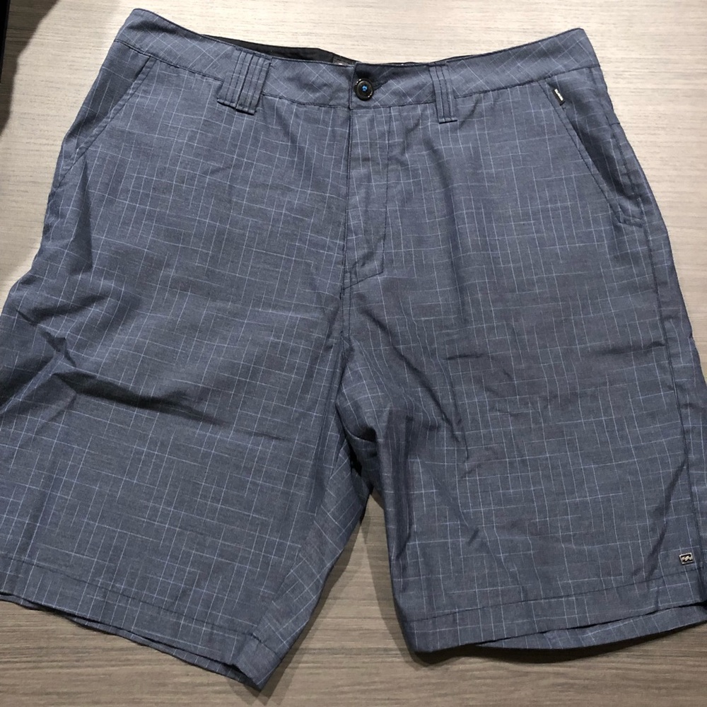 Billabong shorts - size 36